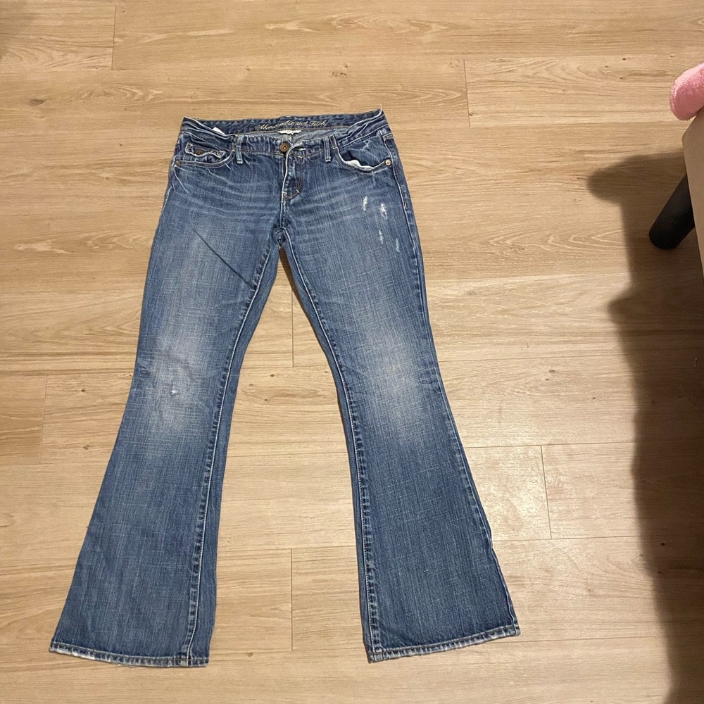 Abercrombie and fitch never worn flare jeans size 4